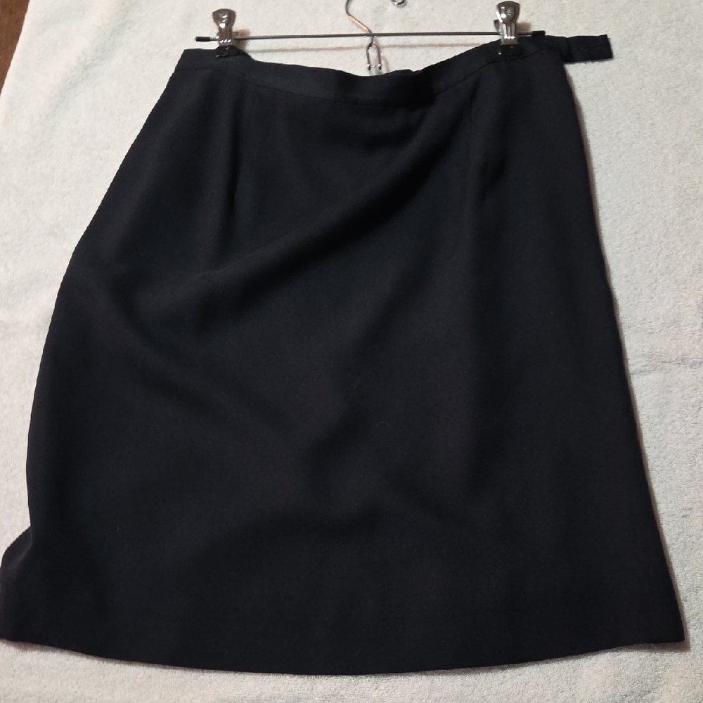 Jones New York Classic Black Pencil Skirt